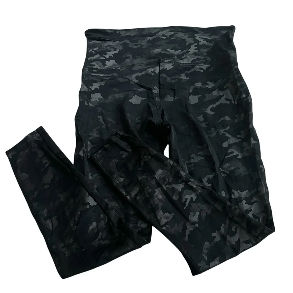 Spanx‎ Camo Coated Faux Leather Look Leggings Womens Size XL